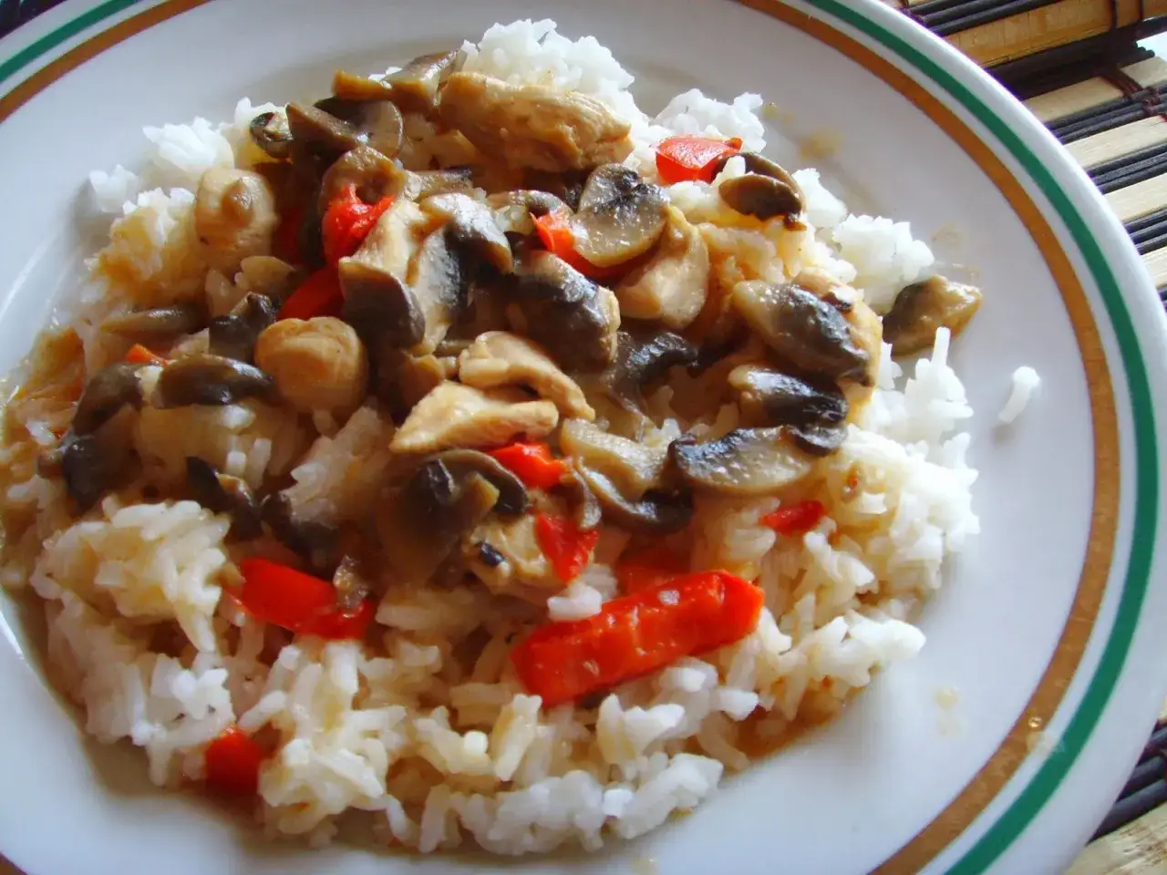 Pieczarki i papryka na obiad: Szybkie i smaczne przepisy