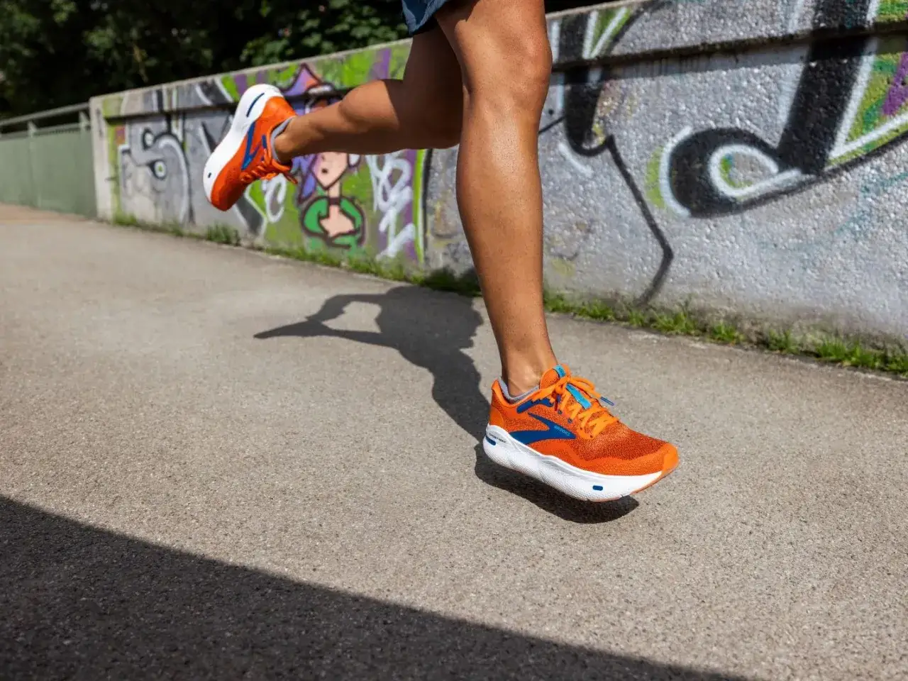 Jakie buty do biegania wybrać, aby uniknąć kontuzji i bólu?