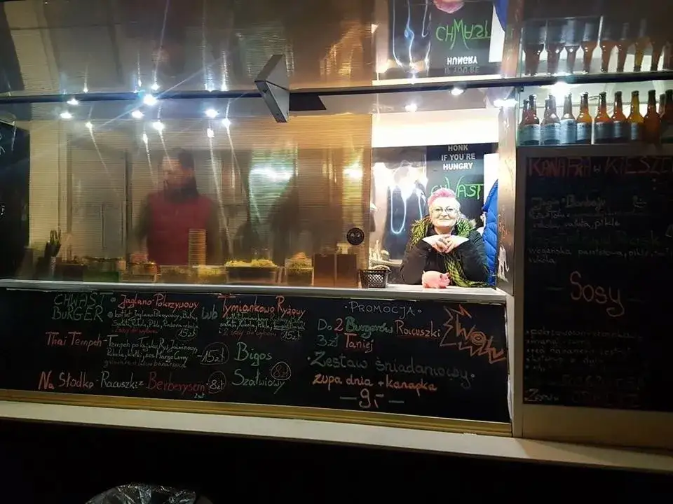 Chwast Bus w Toruniu - najlepsze wegetariańskie jedzenie na mieście