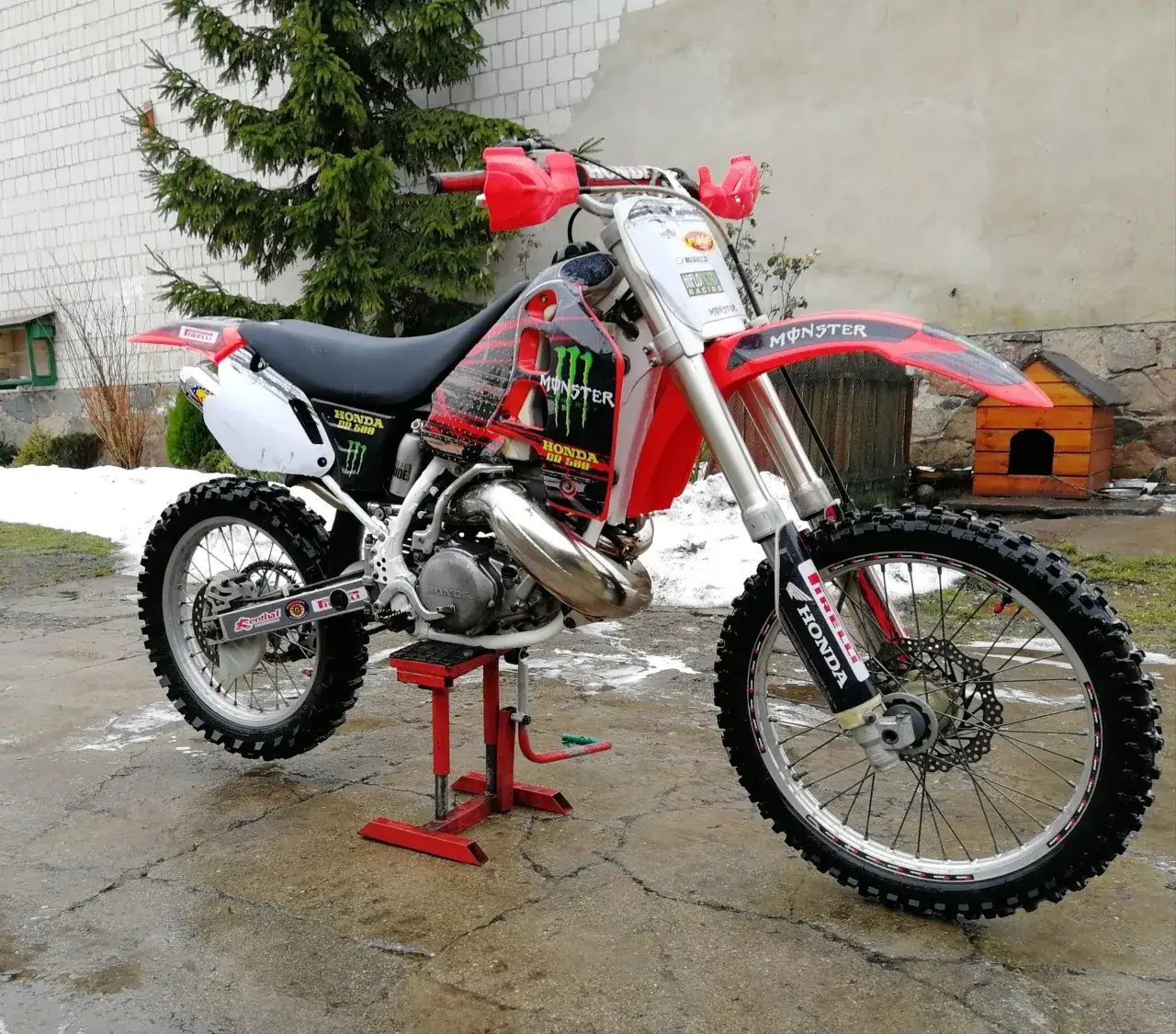 Honda CR 80 ile ma koni? Zaskakujące fakty o mocy silnika