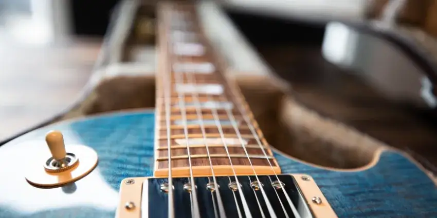 Jak ustawić gryf w gitarze elektrycznej, aby uniknąć problemów z grą