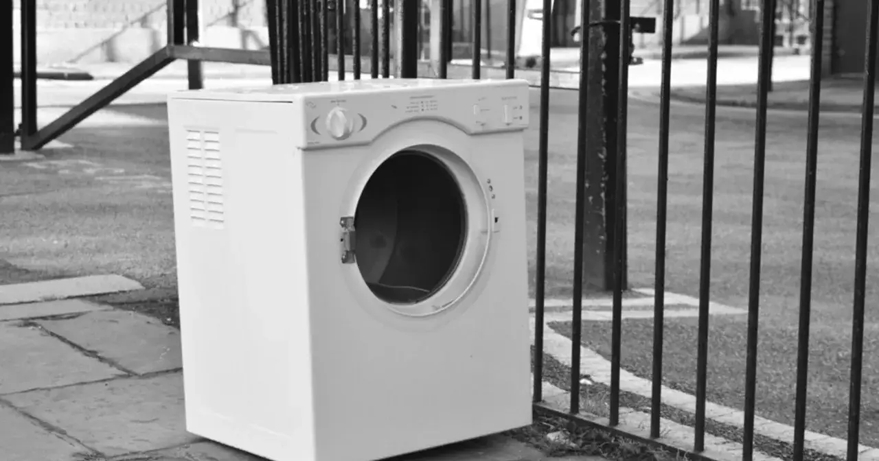 Gdzie oddać elektrośmieci w Warszawie? Sprawdź najlepsze miejsca!