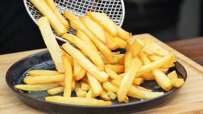 Jak zrobić frytki McDonald's w domu? Sekret chrupkości i smaku!