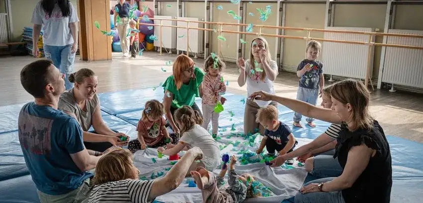 Zajęcia sensoryczne Kraków - rozwój dziecka przez zabawę i odkrywanie