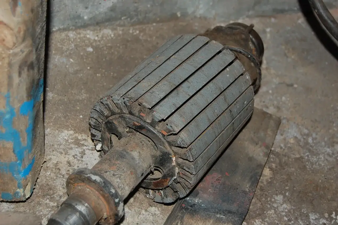 Jak przerobić silnik na prądnicę i uniknąć typowych problemów