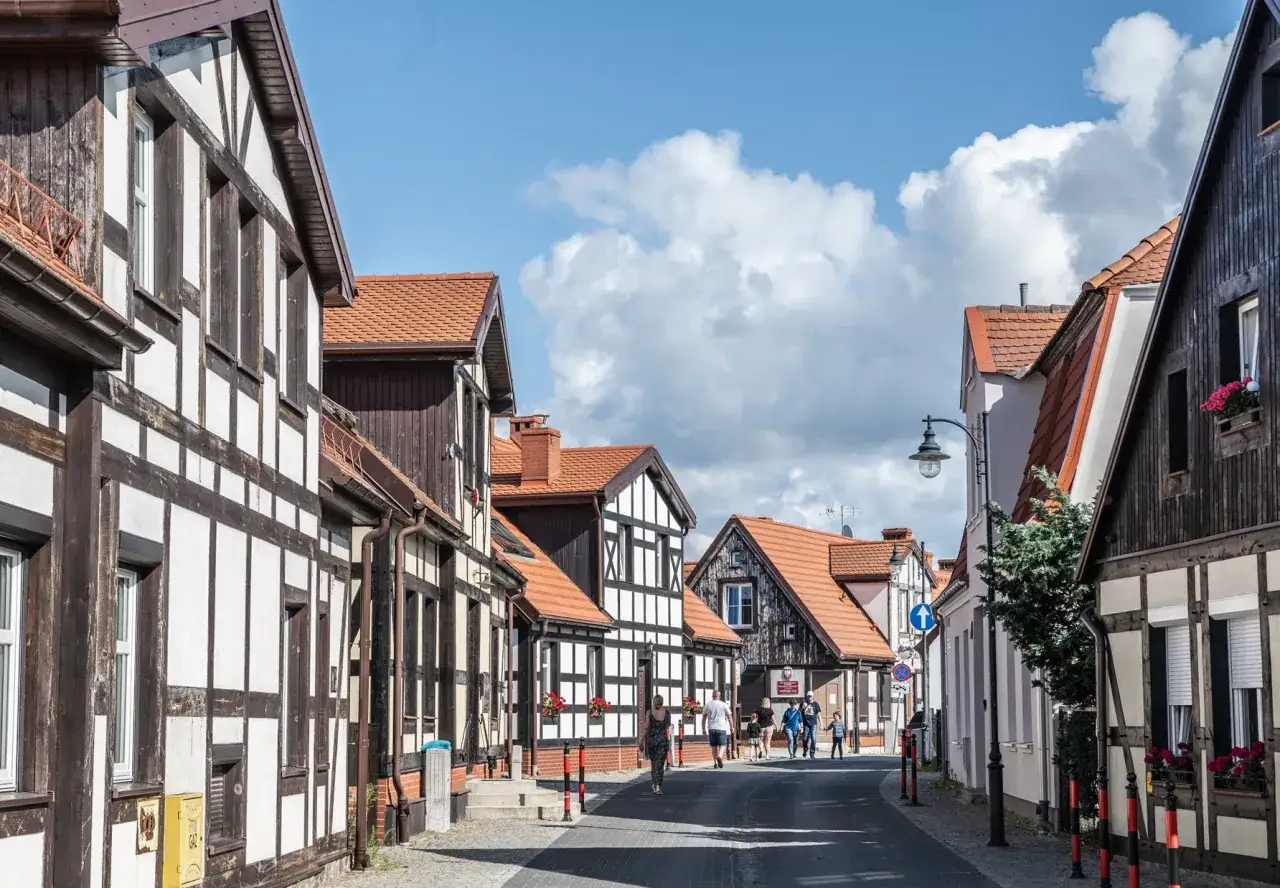 Ustka ile mieszkańców - zaskakujące dane o populacji miasta