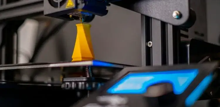 Drukarka 3D: Co to jest i jak działa? Przewodnik dla początkujących