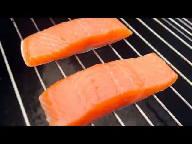 Jak wędzić łososia na zimno? Krok po kroku do perfekcji!