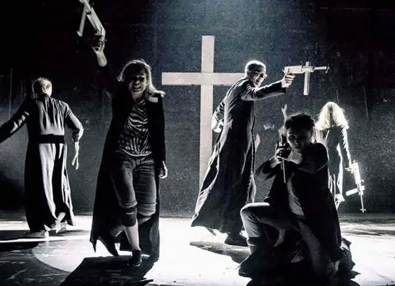 Spektakl klątwa: kontrowersje, emocje i wpływ na polską kulturę