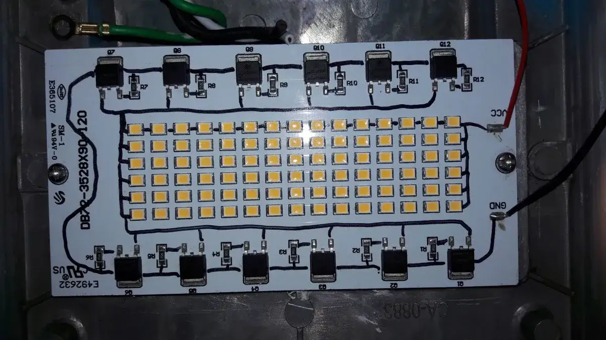 Jaki kabel do halogenów 230V - uniknij błędów w instalacji