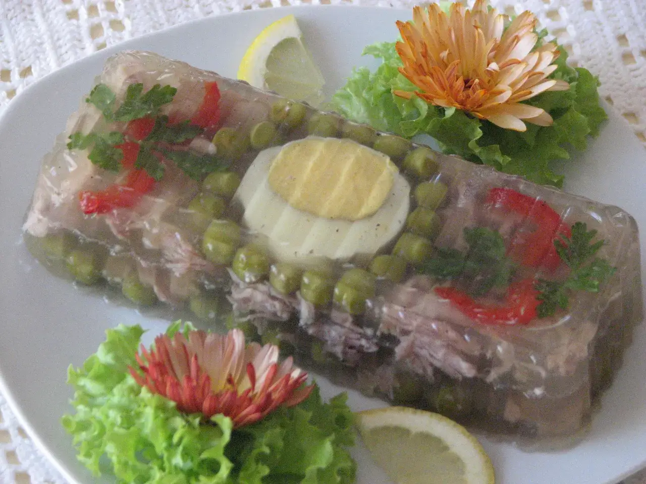 Jak zrobić galaretę z golonki - prosty przepis na smaczną potrawę