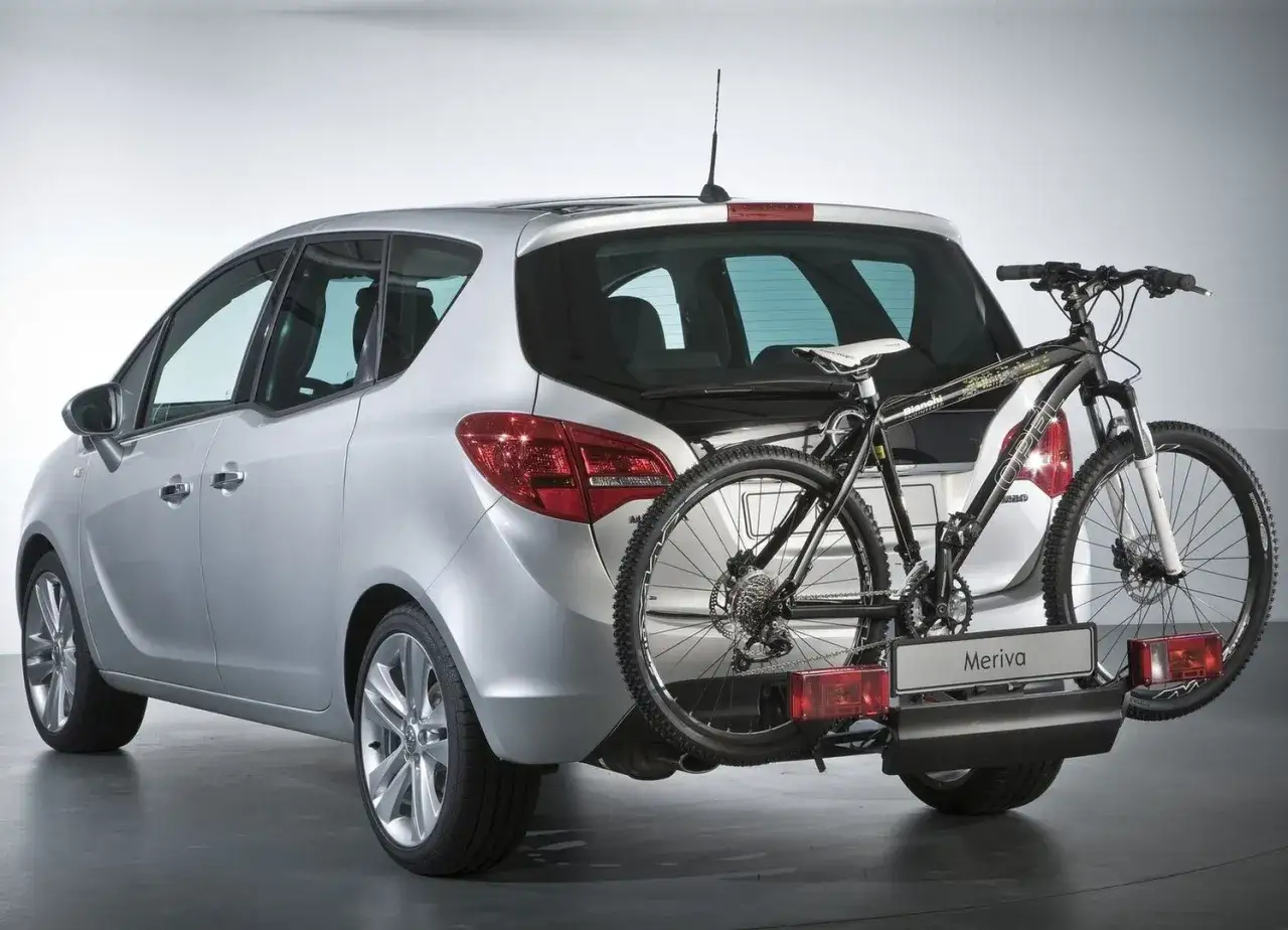 Jak przewozić rower w aucie - najbezpieczniejsze metody i porady