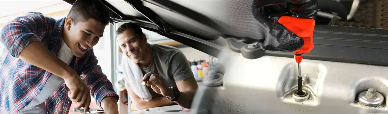 Jak sprawdzać poziom oleju w silniku, aby uniknąć kosztownych napraw