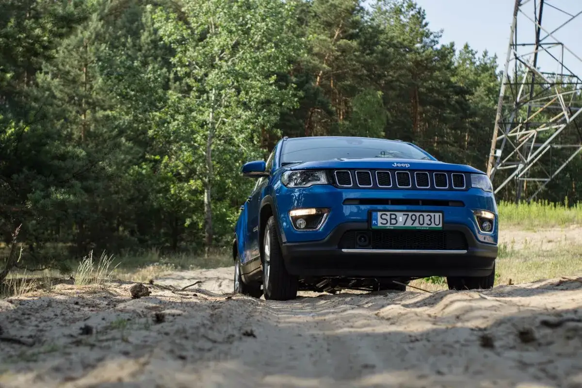 Ile pali jeep compass 2.4 benzyna? Zaskakujące fakty o zużyciu paliwa