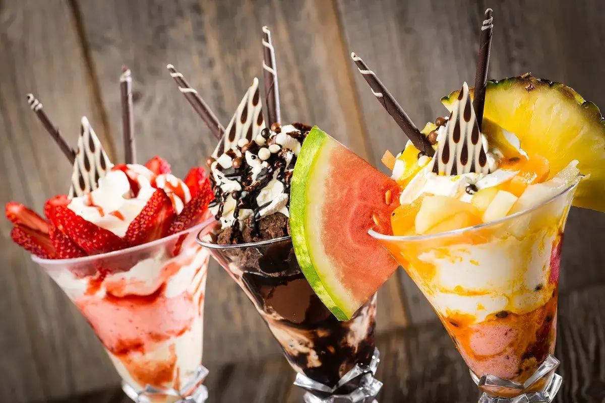 Pyszny deser lodowy: Najlepszy przepis na domowe lody na lato