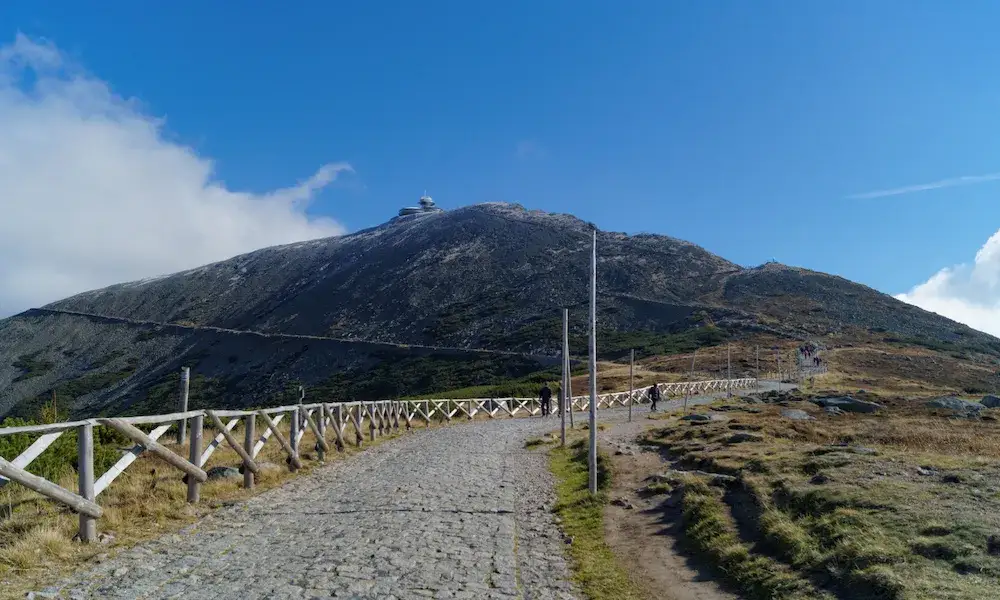 Sudety z bonem turystycznym - najpełniejsza lista miejsc i atrakcji