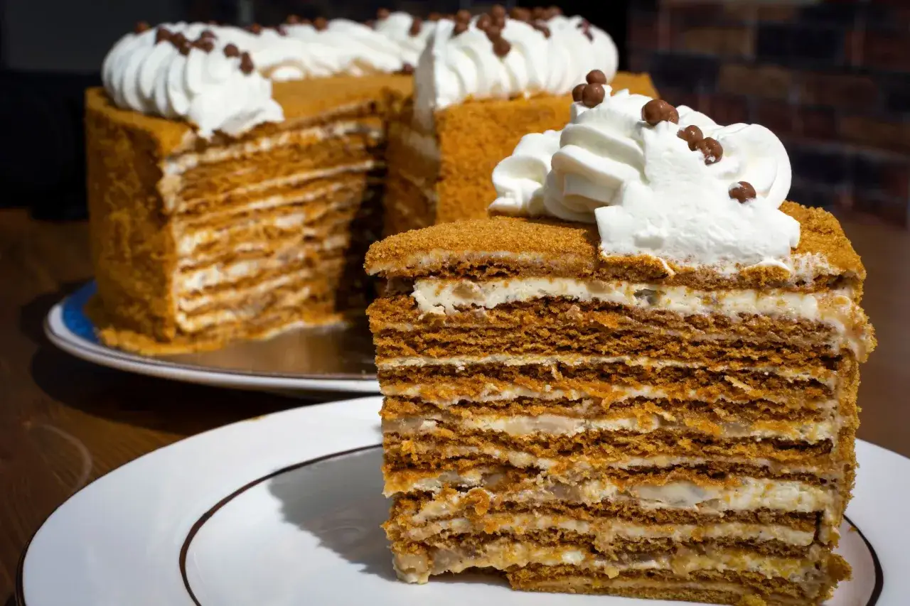 Twardy miodownik? Zmień go w puszystą rozkosz!