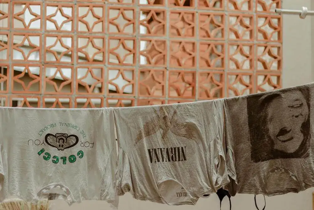 Jak prać bluzy, aby zachować ich wygląd i trwałość na dłużej