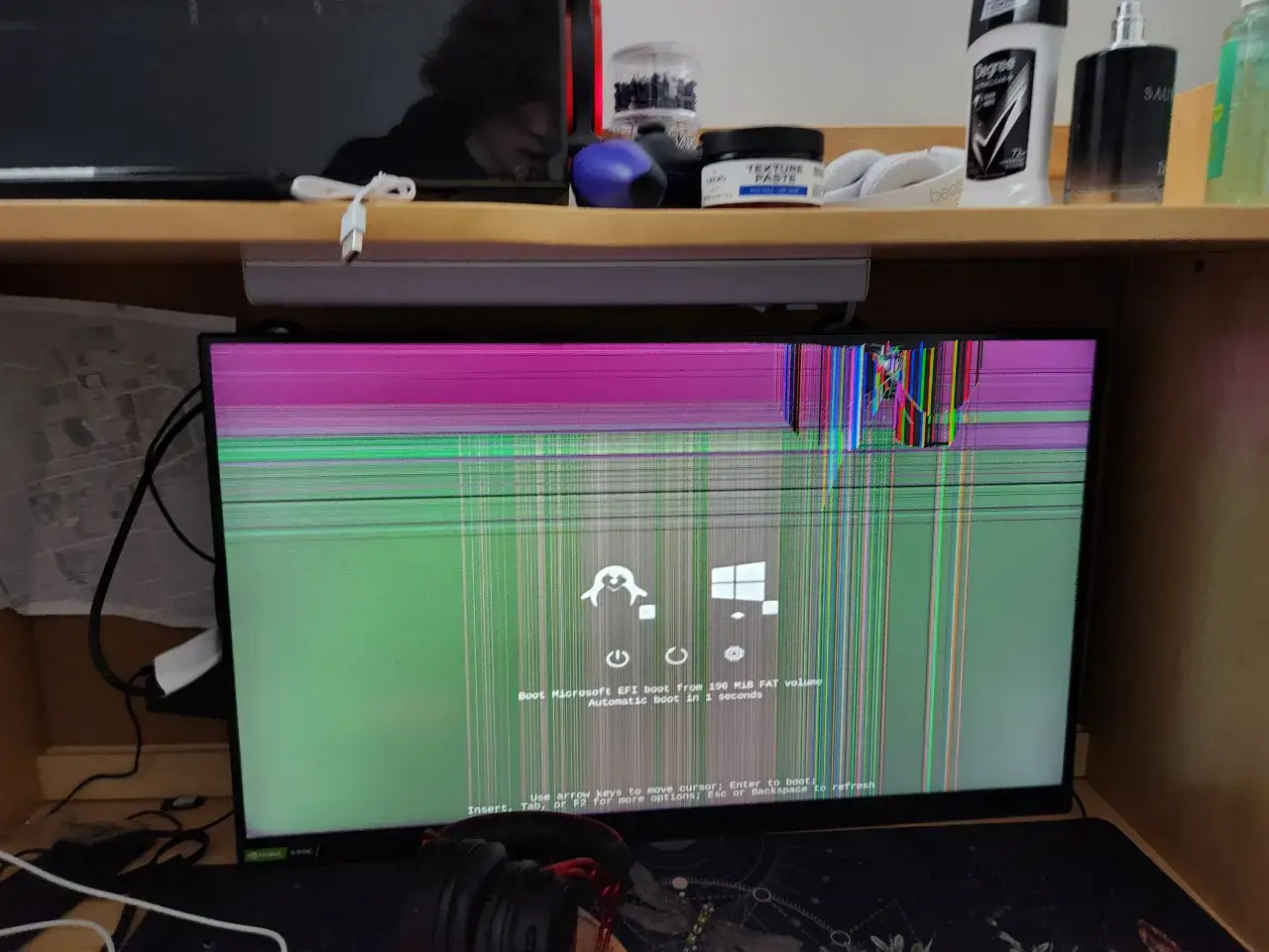 Jak naprawić monitor? Diagnoza, naprawa i kiedy kupić nowy.