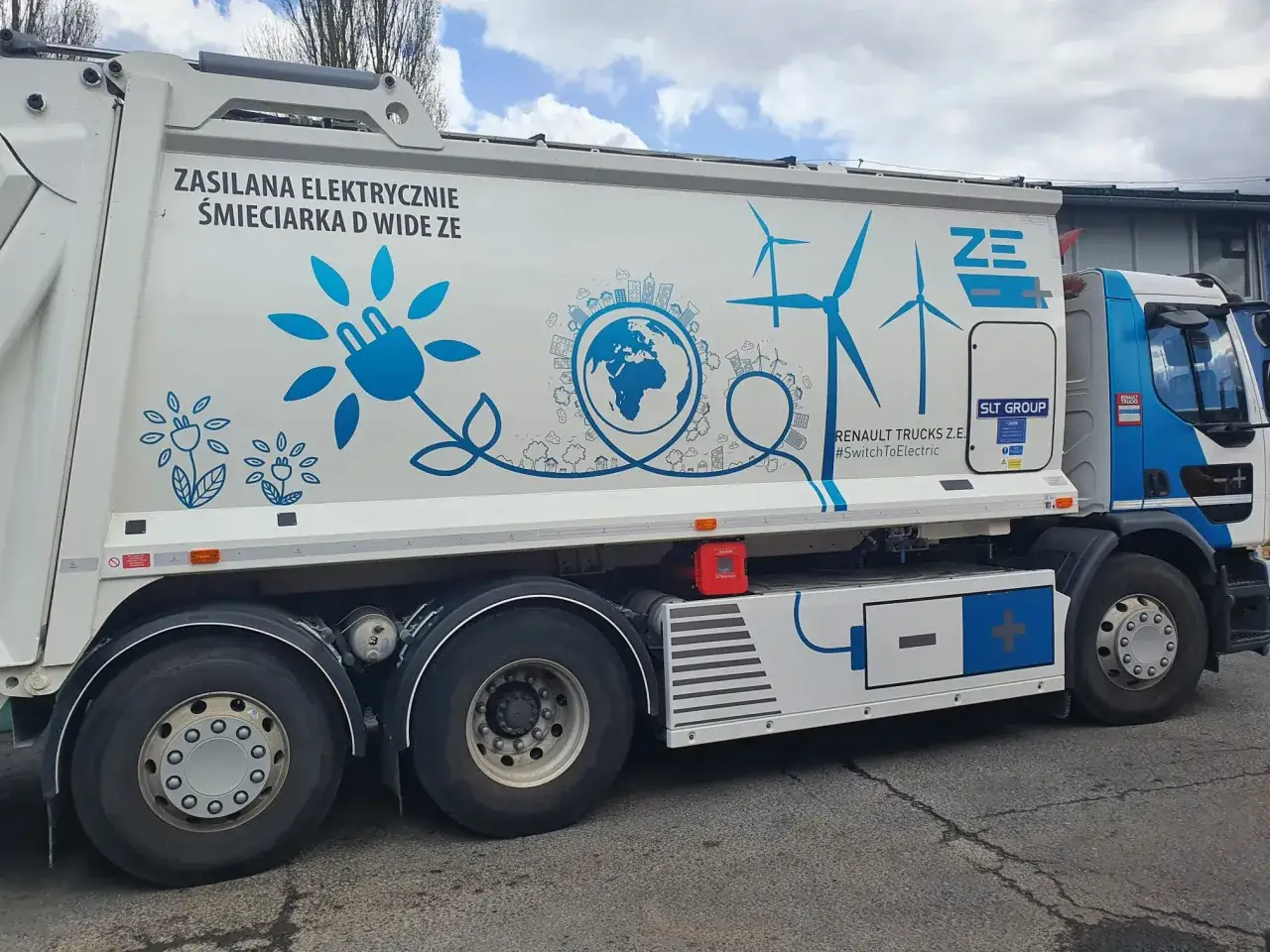 Samochód który zbiera elektrośmieci z osiedla - łatwy sposób na e-odpady