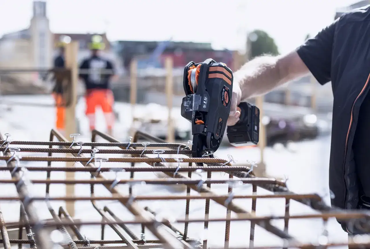 Wiązarka do zbrojenia: Jak przyspieszyć budowę i zwiększyć zysk?