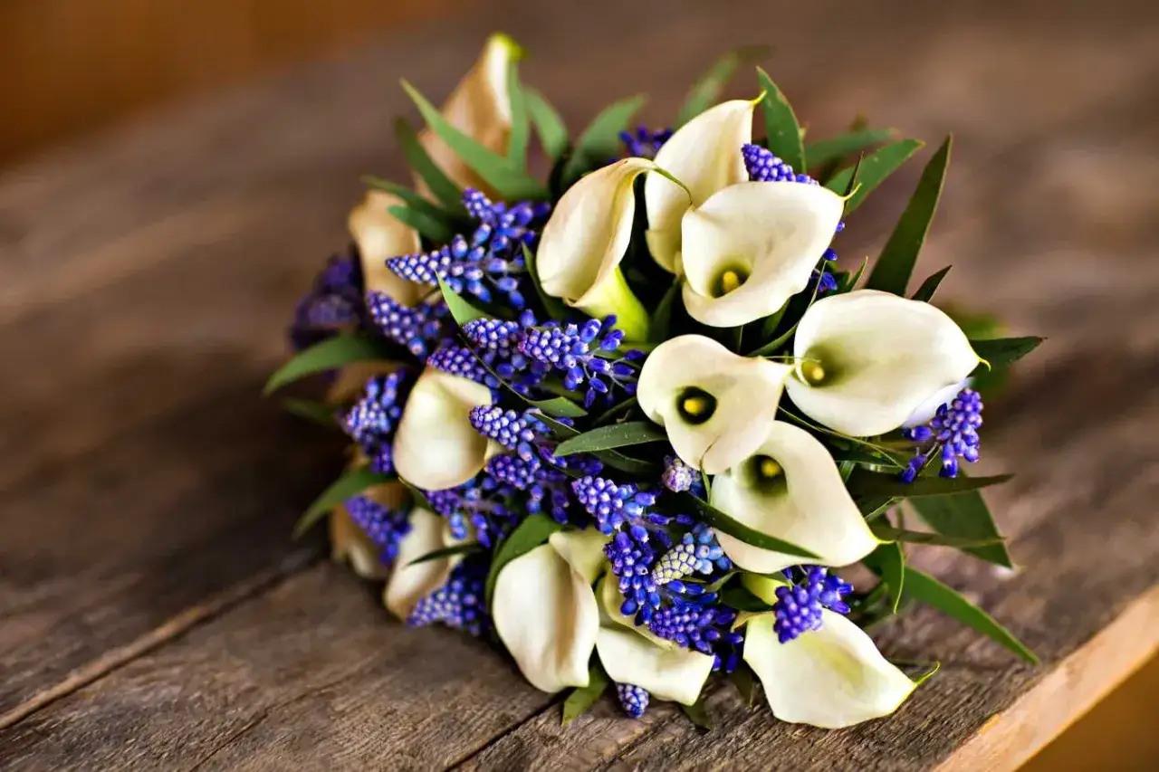 Kwiaty na Komunię: Wypada? Jakie wybrać? Savoir-vivre