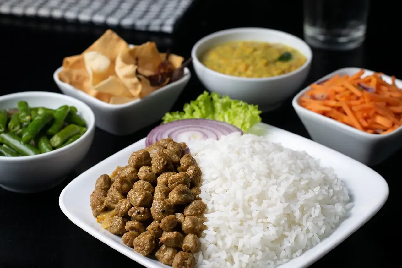 Jak smakuje curry? Odkryj niezwykłe smaki i regionalne różnice