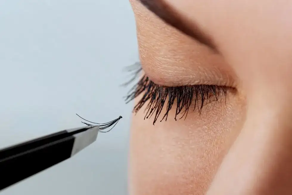 Rzęsy efekt Kim cena - poznaj ceny i najlepsze oferty rzęs