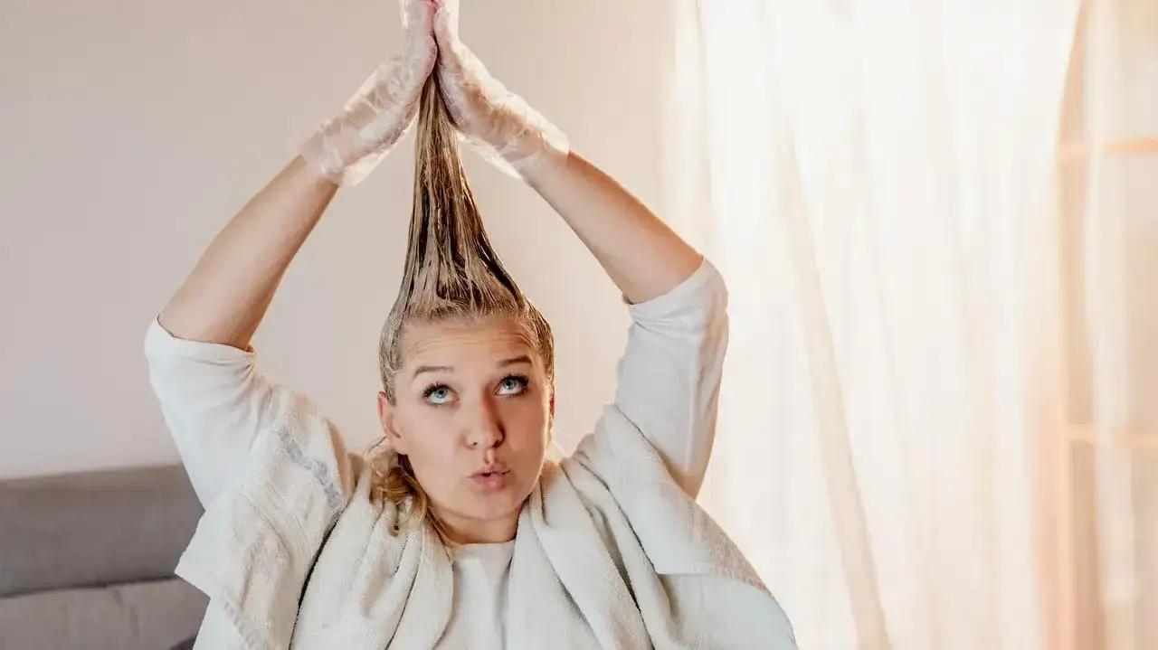 Czy szamponetka się zmywa? Fakty, które musisz znać o trwałości