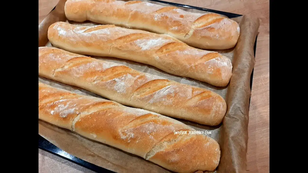 Jak zrobić bagietkę w piekarniku - prosty przepis na idealne pieczywo