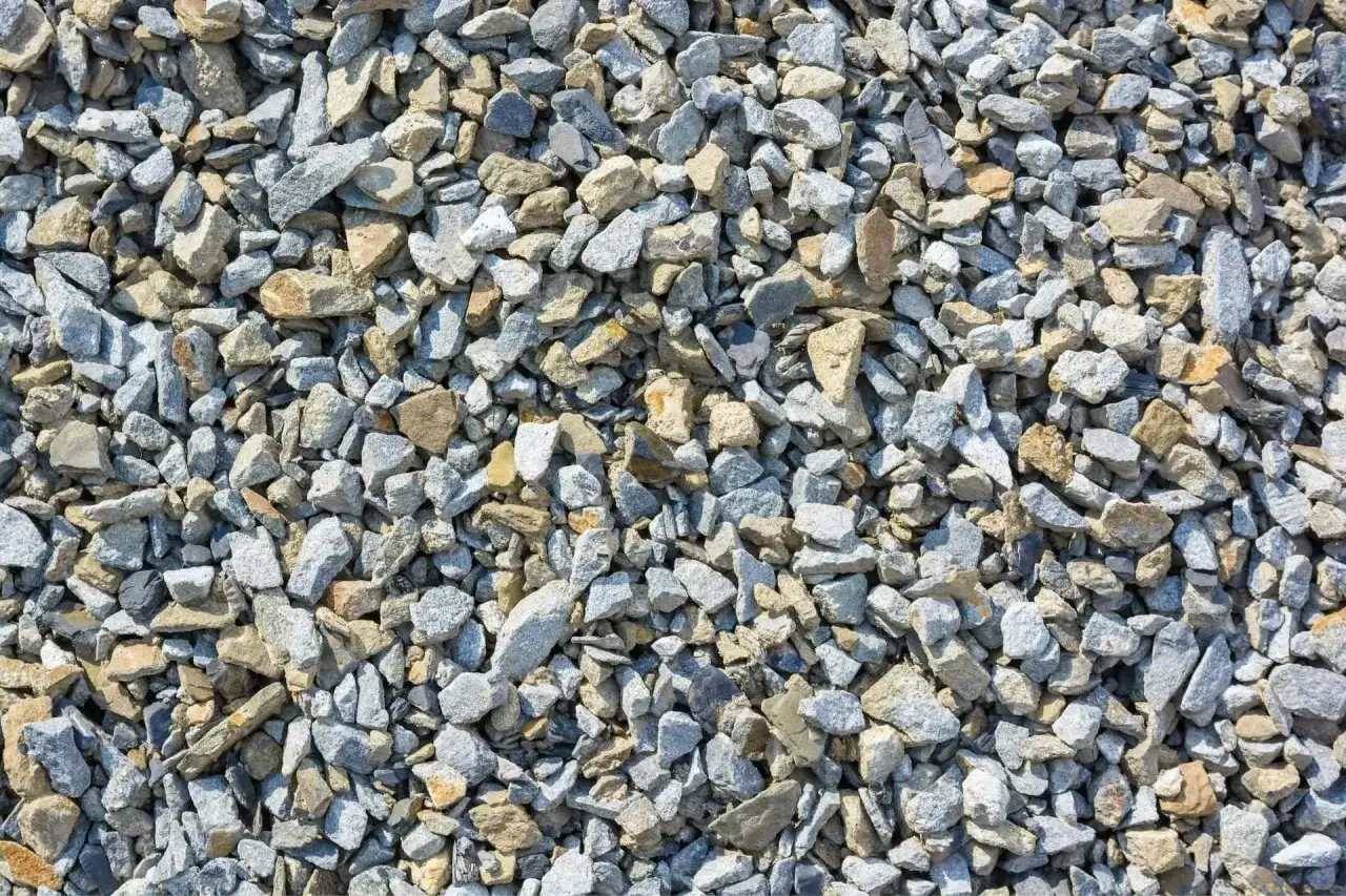 Jakie są rodzaje kruszyw budowlanych i ich kluczowe zastosowania