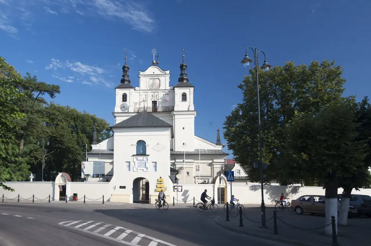 Sanktuarium Janów Lubelski: Cudowny obraz i historia, którą warto poznać
