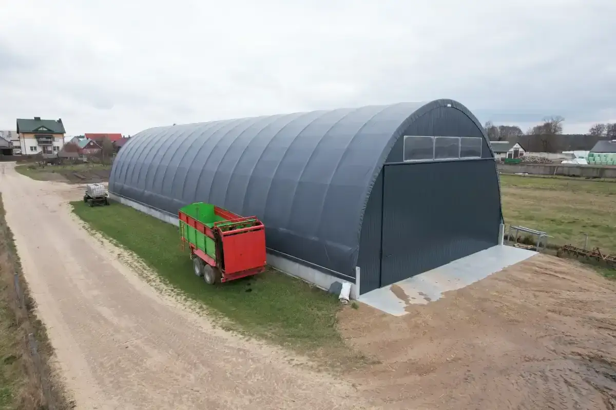 Hala namiotowa: Zgłoszenie czy pozwolenie? Uniknij samowoli!