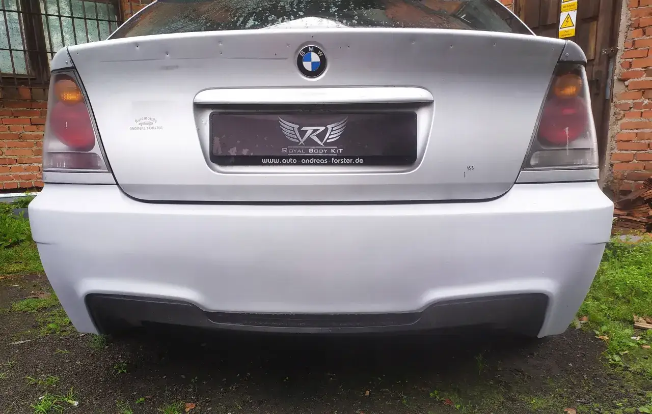 BMW E36 Compact spoiler: M-Pakiet czy GT? Wybierz idealny!