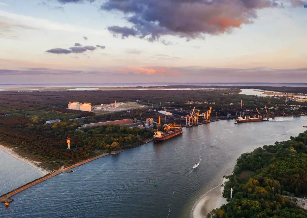 Jezioro Nowowarpieńskie: Tajemnice, atrakcje i nieodkryte miejsca