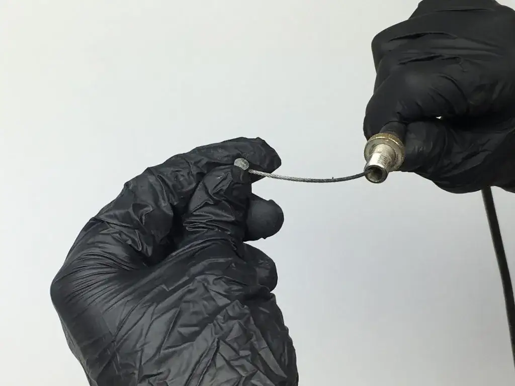 Czym nasmarować linkę sprzęgła, aby działała sprawnie i długo?