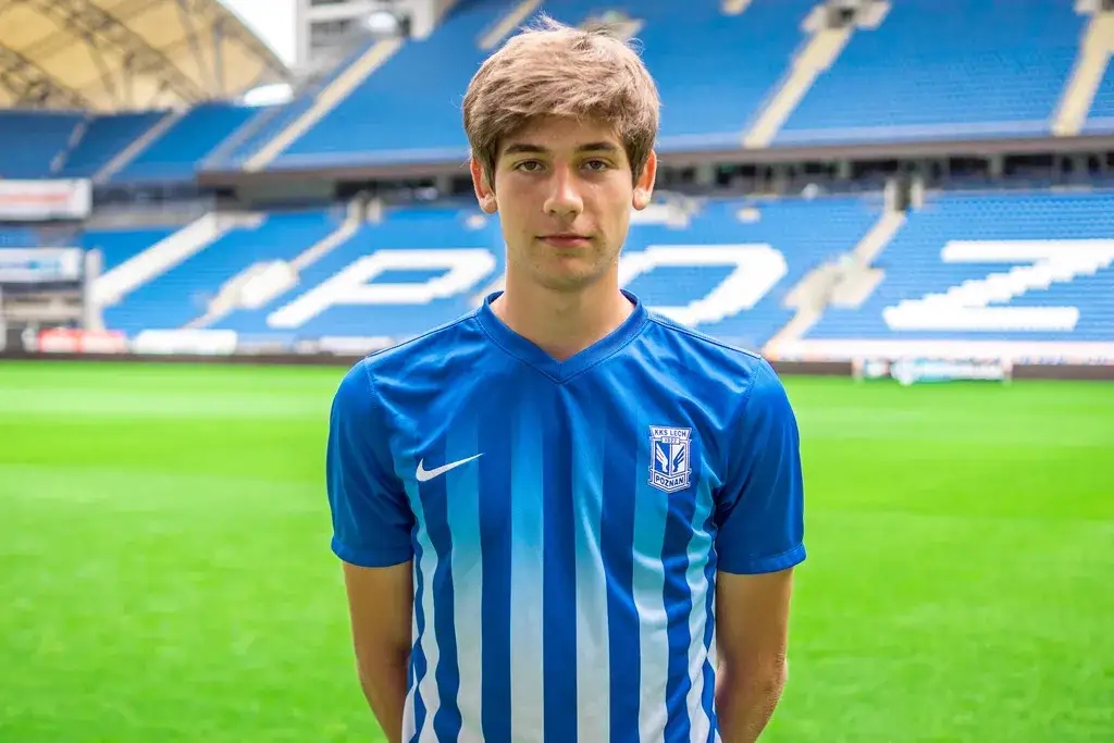 Jakub Moder statystyki: Niezwykłe osiągnięcia i wyniki w meczach