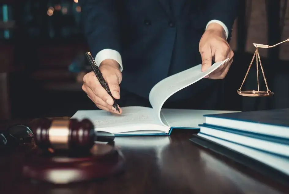 Co sprawdza syndyk przy upadłości konsumenckiej i jak to wpływa na dłużnika