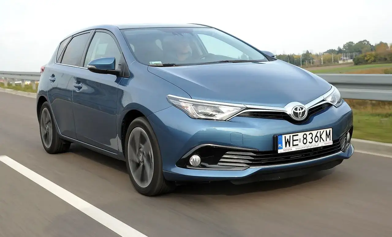 Opinie o Toyota Auris II 1.6 132 KM - Co mówią kierowcy o tym modelu?