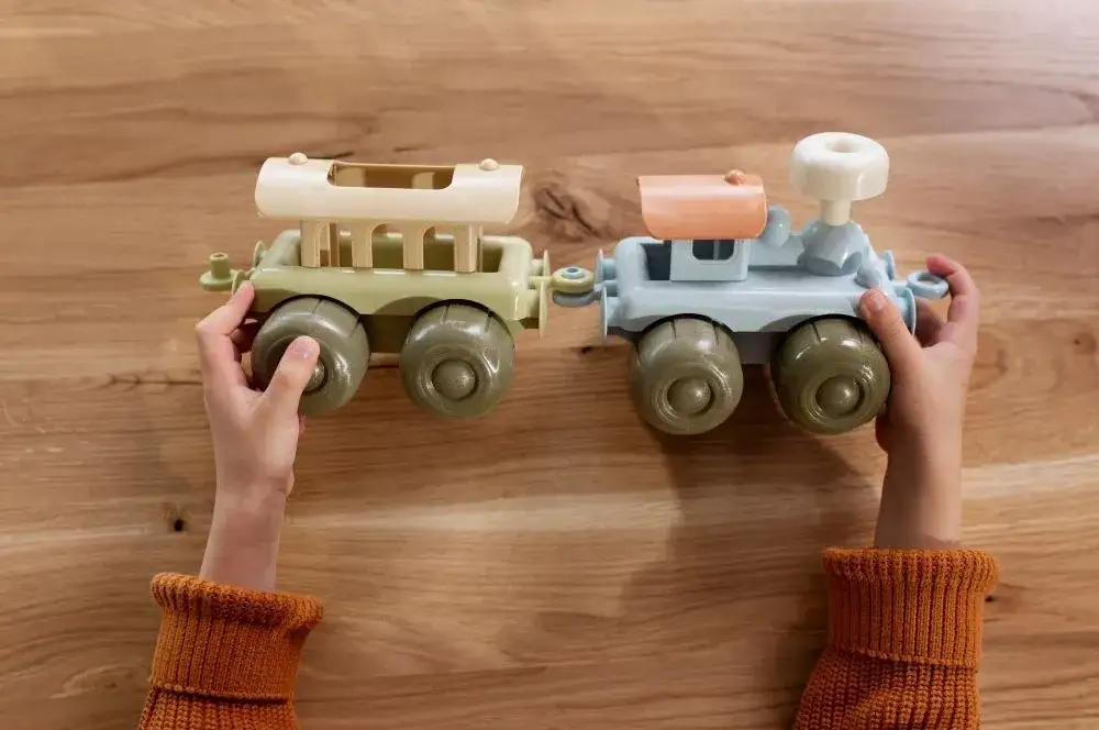 Gdzie wyrzucić plastikowe zabawki, aby nie zaszkodzić środowisku?