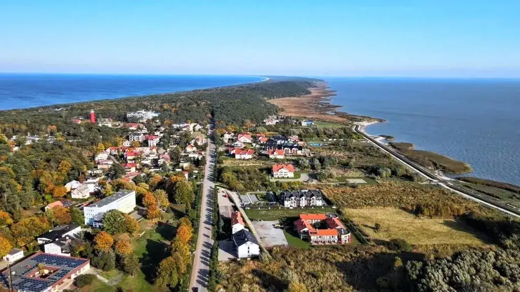 Ile mieszkańców ma Krynica Morska? Zaskakujące statystyki demograficzne