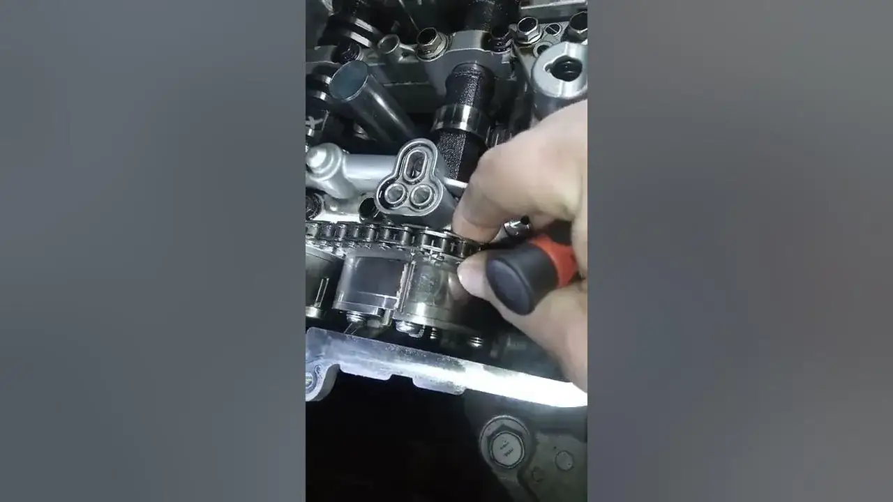 Toyota Avensis T25 1.8: Kiedy wymiana łańcucha rozrządu? Prawda!