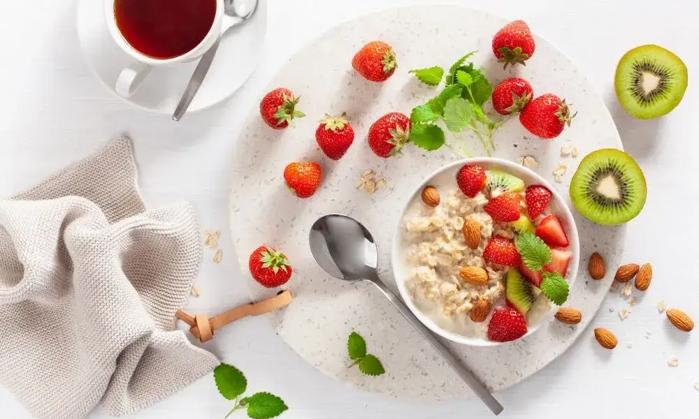 Ile kalorii ma owsianka na wodzie? Poznaj sekret diety!