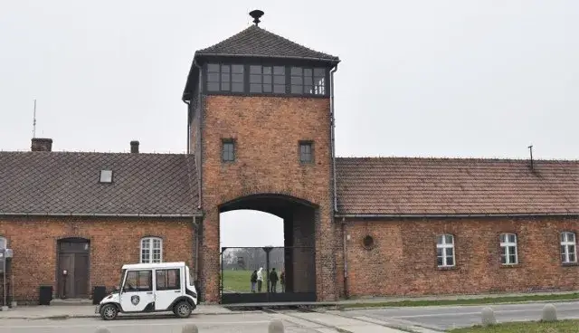 Jak kupić bilety do Auschwitz i uniknąć problemów z rezerwacją
