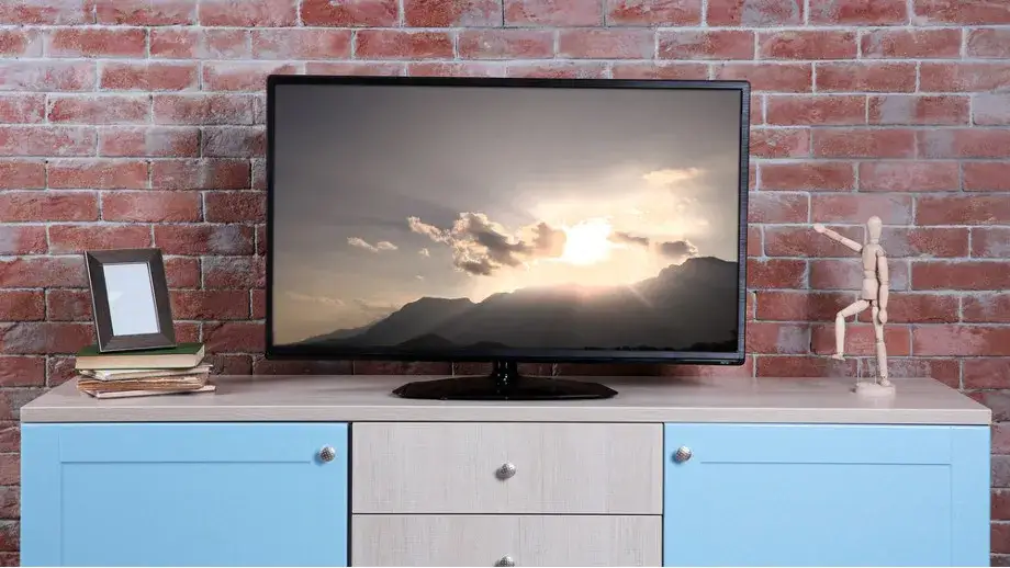 Ile prądu pobiera telewizor? Sprawdź, ile zapłacisz za energię