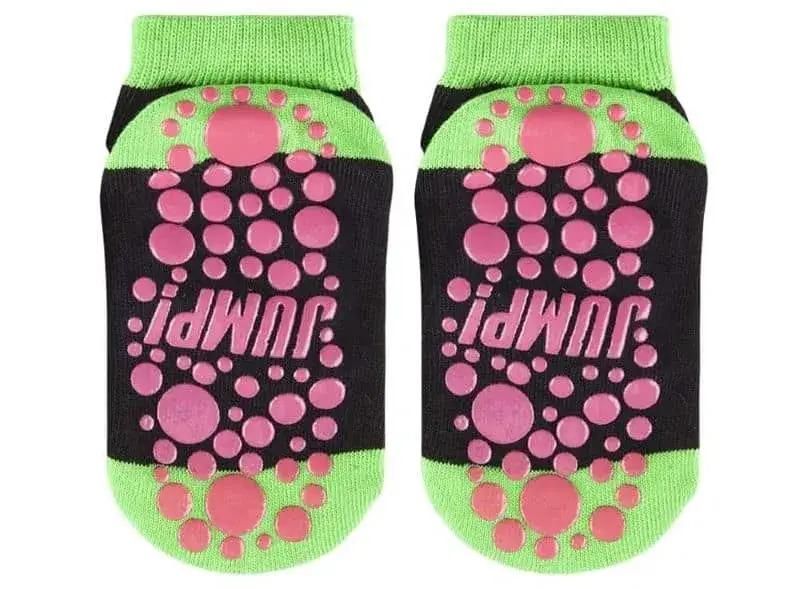 Zrób to sam: Antypoślizgowe skarpetki krok po kroku (DIY)