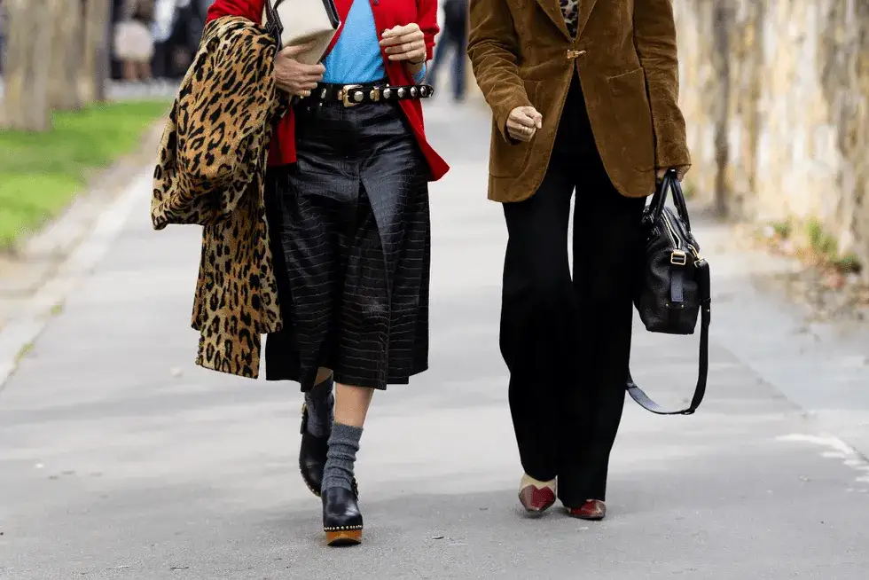 Buty w stylu lat 70.: Jak nosić ikony retro dziś?