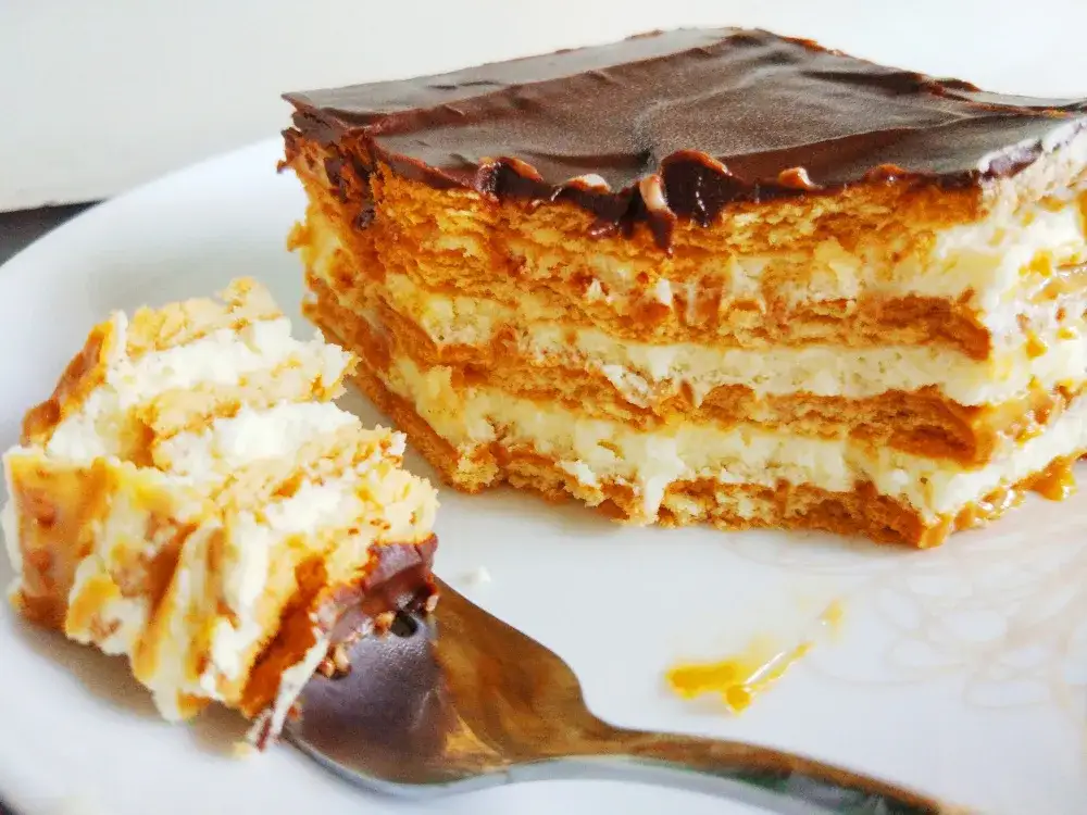 Prosty przepis na ciasto 3 Bit na herbatnikach, które zachwyca smakiem