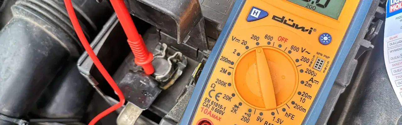 Jakie ładowanie alternatora 24V jest prawidłowe, aby uniknąć awarii?