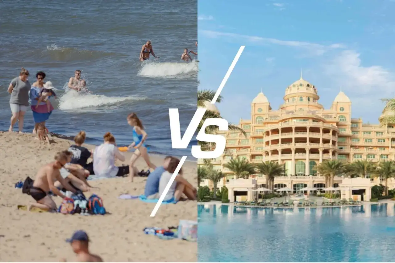 Podział na plażę z ludźmi i luksusowy hotel z basenem.